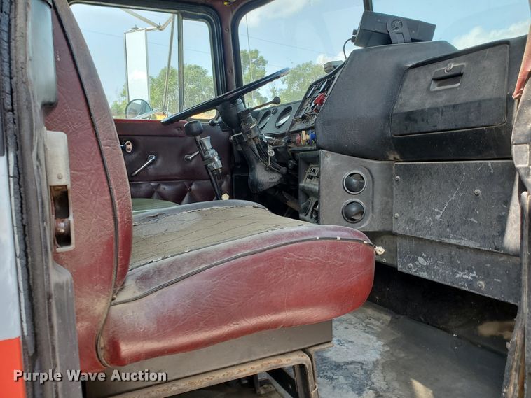 image for item KK9385 1985 Mack RS688LST  dump truck