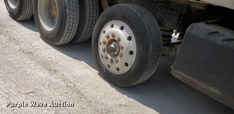 image for item KK9385 1985 Mack RS688LST  dump truck