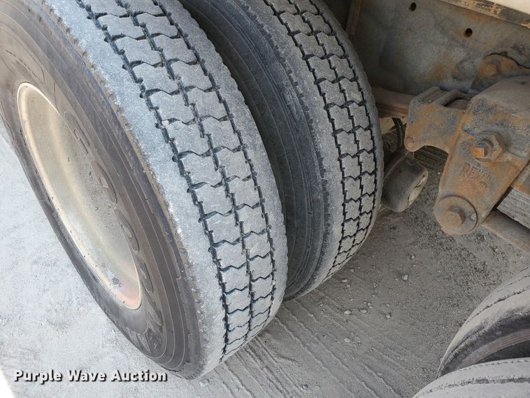 image for item KK9385 1985 Mack RS688LST  dump truck