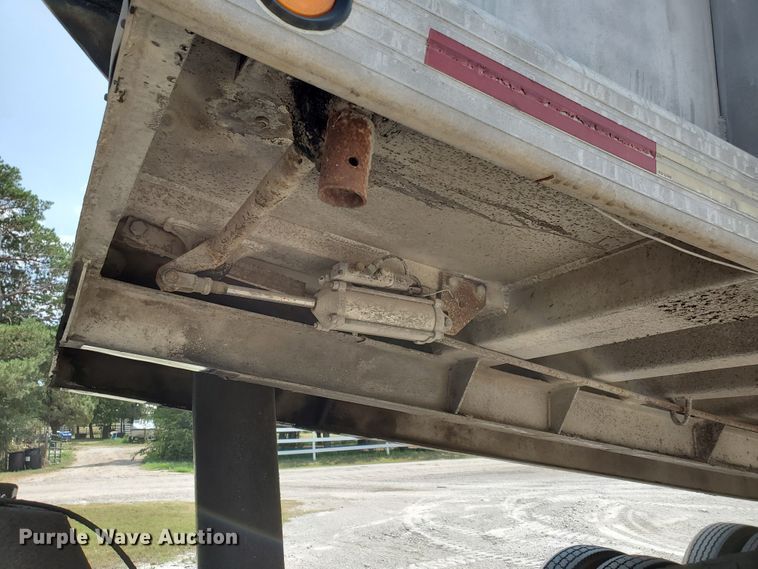 image for item KK9385 1985 Mack RS688LST  dump truck