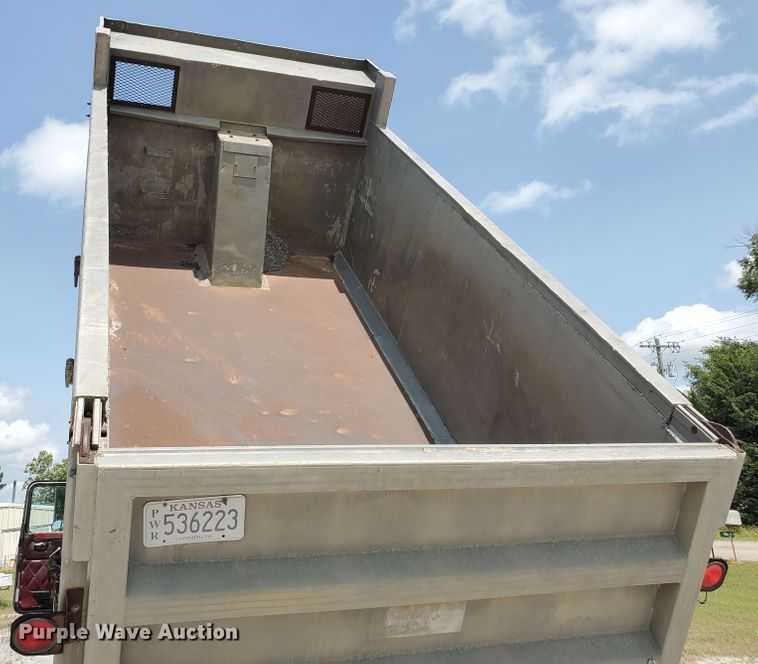 image for item KK9385 1985 Mack RS688LST  dump truck