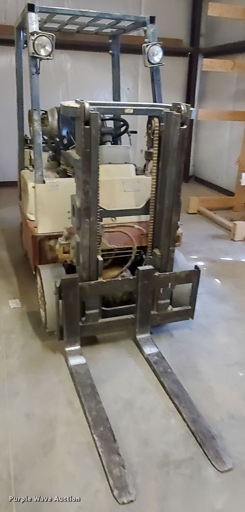 image for item KK9401 Nissan 40  forklift