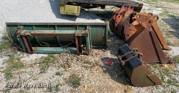 image for item KK9496 (4) excavator buckets