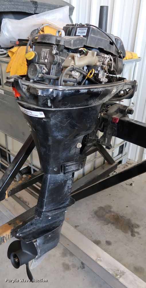 image for item KQ9770 2015 Mercury F20ML 1F20211EK  boat engine