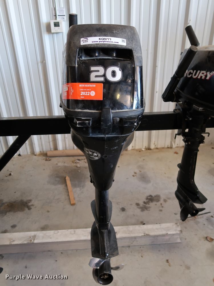 image for item KQ9771 2015 Mercury F20ML 1F20211EK  boat engine