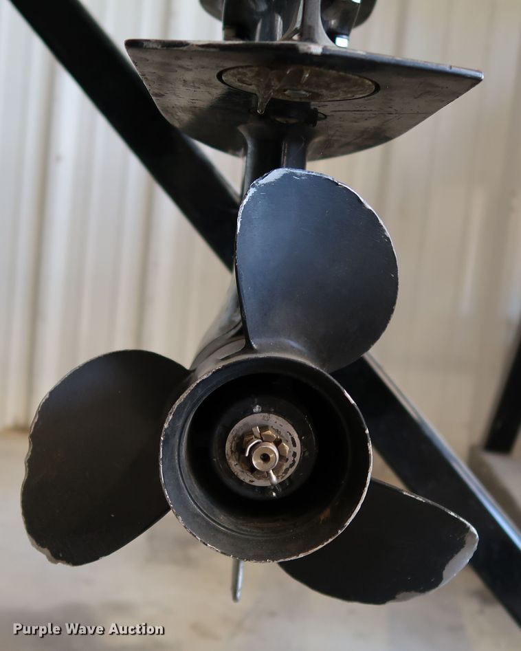 image for item KQ9772 2015 Mercury F25MH 1A25203EK  boat engine