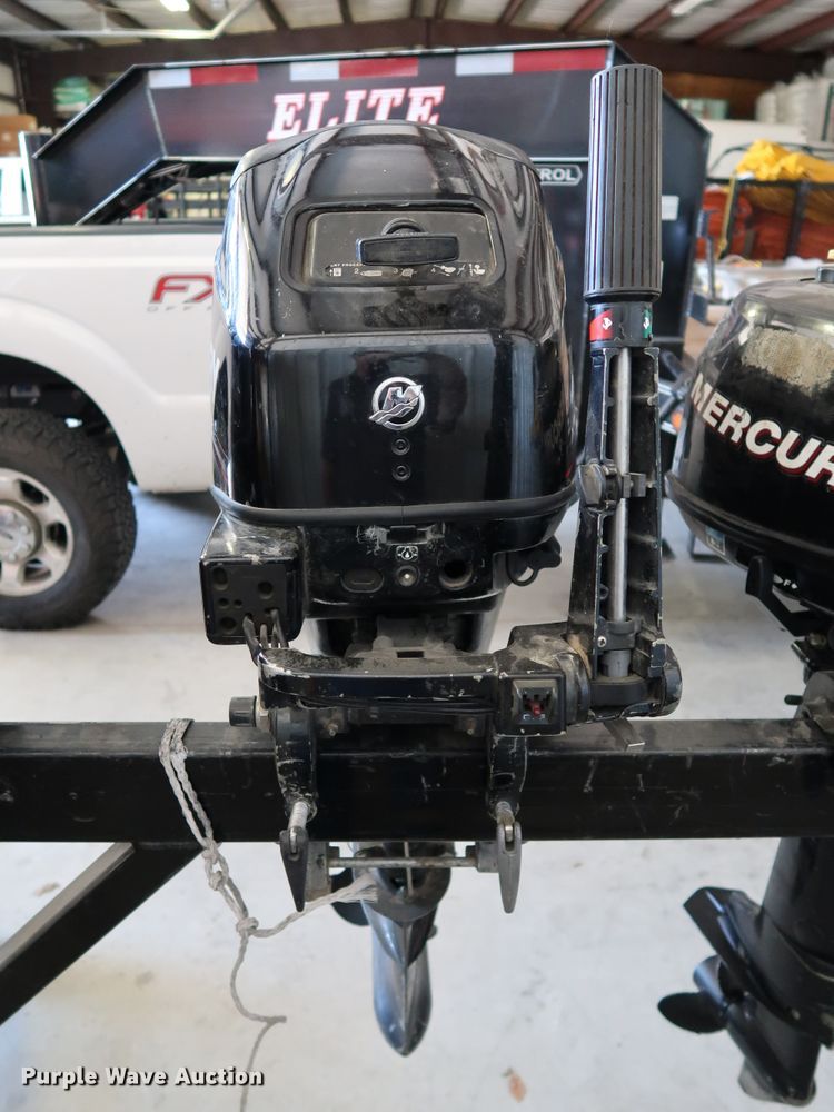 image for item KQ9773 2007 Mercury F25M 1A25203FK  boat engine