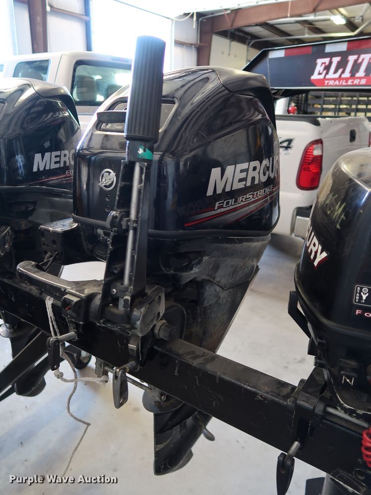 image for item KQ9773 2007 Mercury F25M 1A25203FK  boat engine