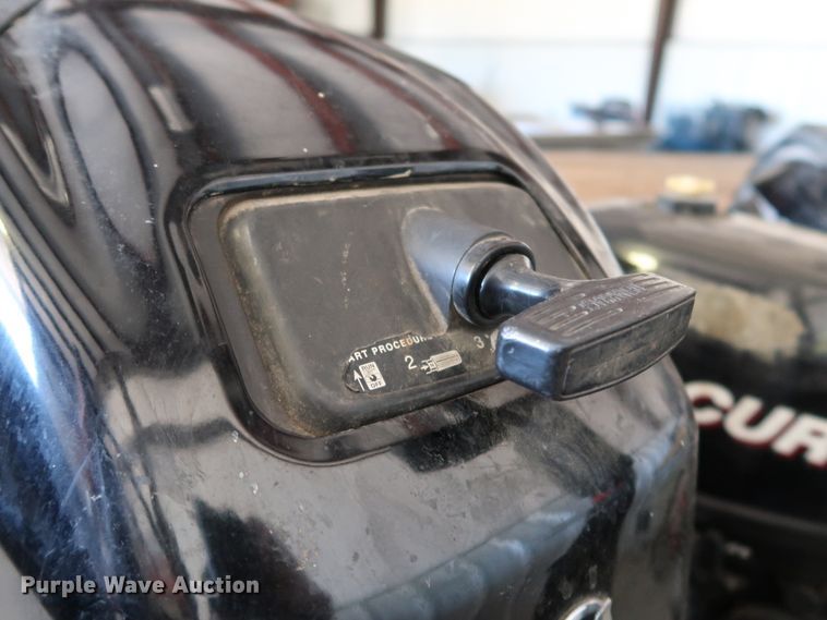 image for item KQ9773 2007 Mercury F25M 1A25203FK  boat engine