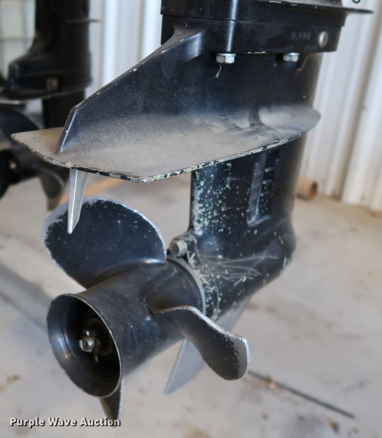 image for item KQ9773 2007 Mercury F25M 1A25203FK  boat engine