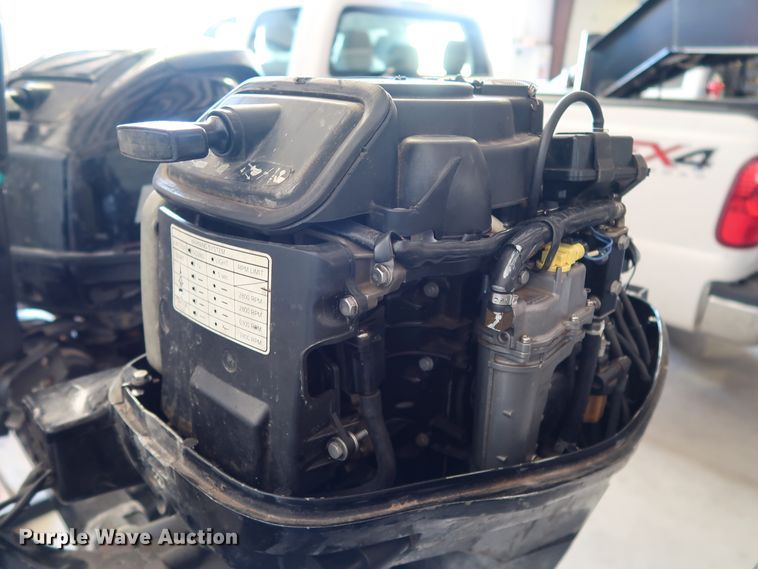 image for item KQ9773 2007 Mercury F25M 1A25203FK  boat engine