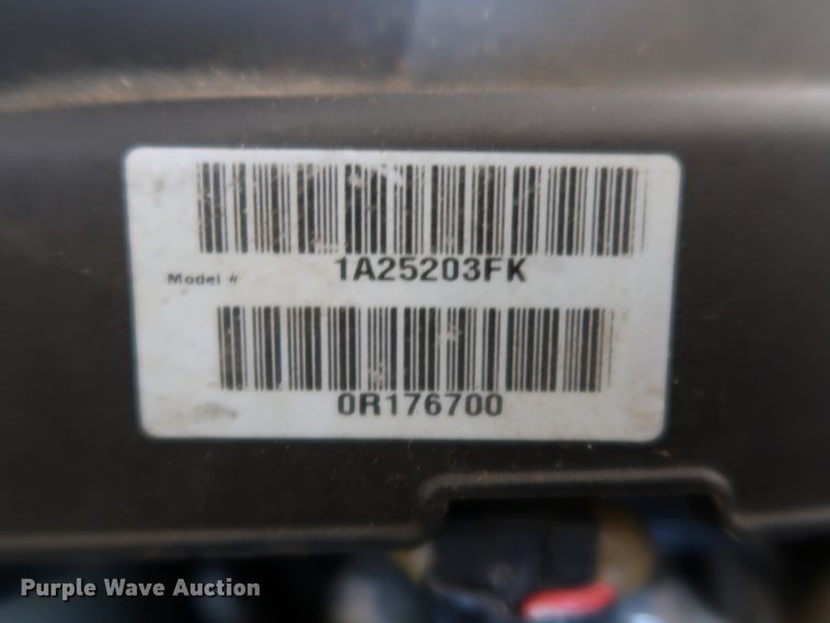 image for item KQ9773 2007 Mercury F25M 1A25203FK  boat engine