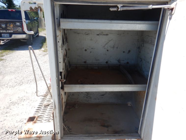 image for item KW9805 2008 Ford F550 XL  utility / service truck