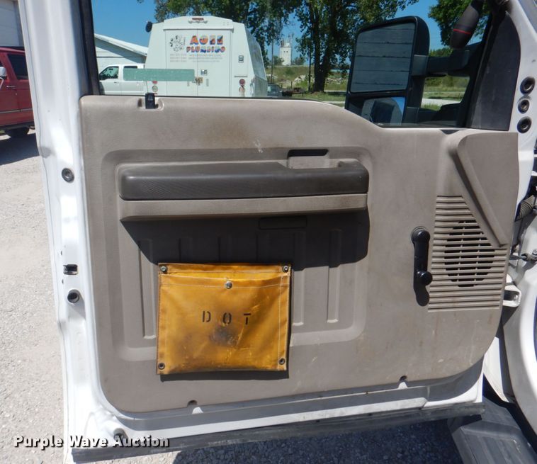 image for item KW9805 2008 Ford F550 XL  utility / service truck