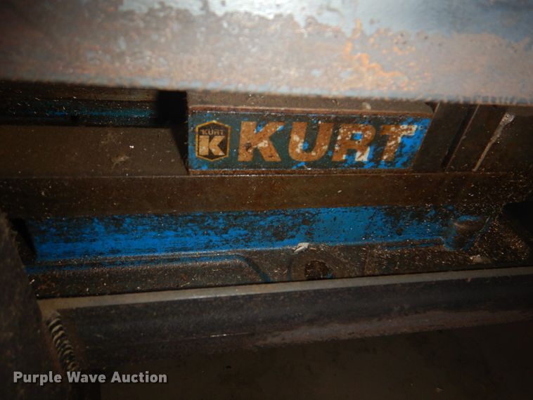 image for item KW9811 Miltronics VMD30  milling machine