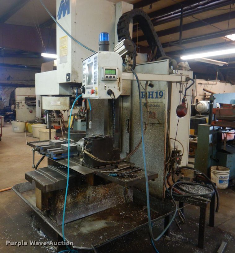 image for item KW9813 Milltronics RH-19  vertical milling machine