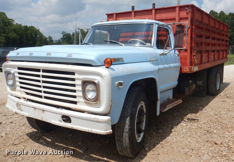 image for item KW9816 1972 Ford F700  grain truck