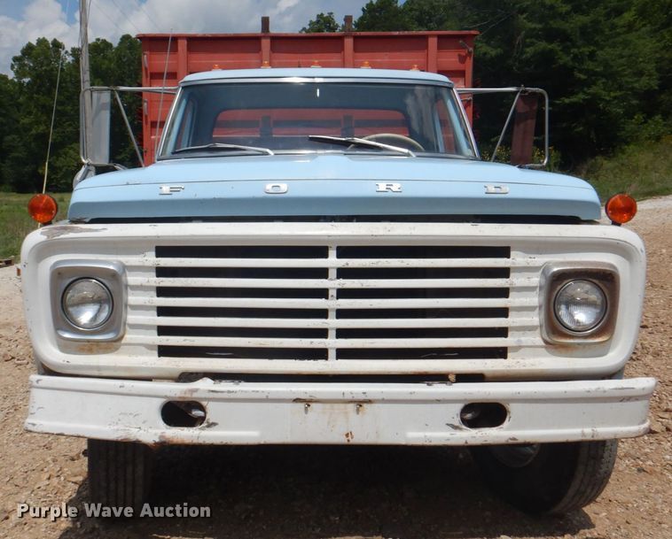 image for item KW9816 1972 Ford F700  grain truck