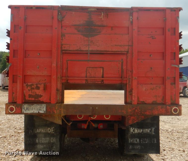 image for item KW9816 1972 Ford F700  grain truck