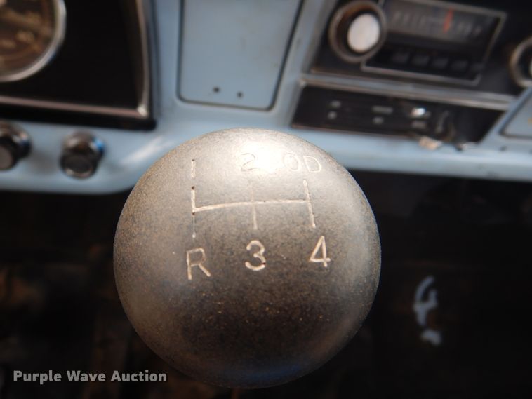 image for item KW9816 1972 Ford F700  grain truck