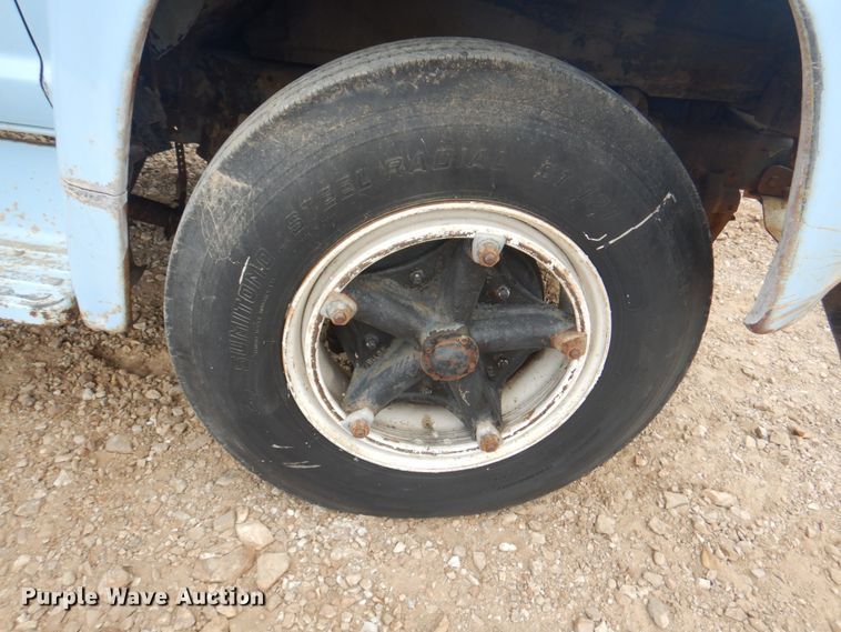 image for item KW9816 1972 Ford F700  grain truck