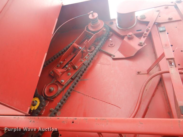 image for item KW9822 1995 New Holland 650 Fastnet  round baler