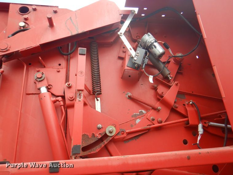 image for item KW9822 1995 New Holland 650 Fastnet  round baler