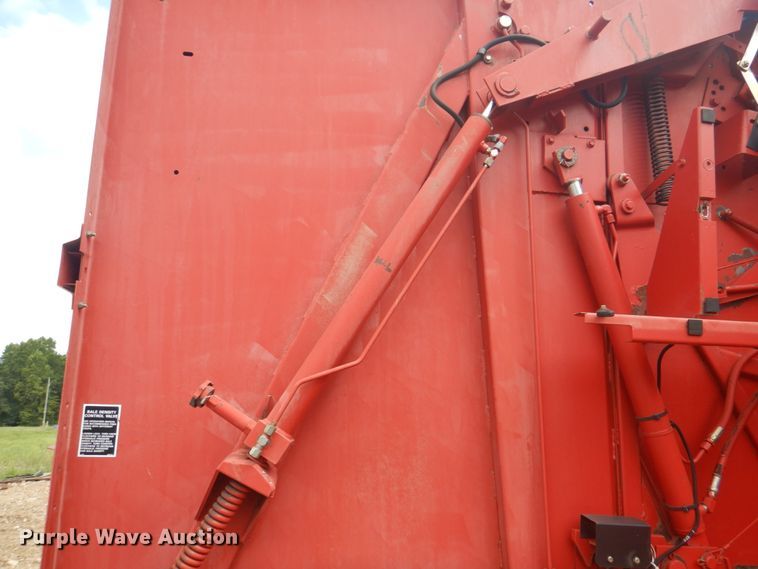 image for item KW9822 1995 New Holland 650 Fastnet  round baler