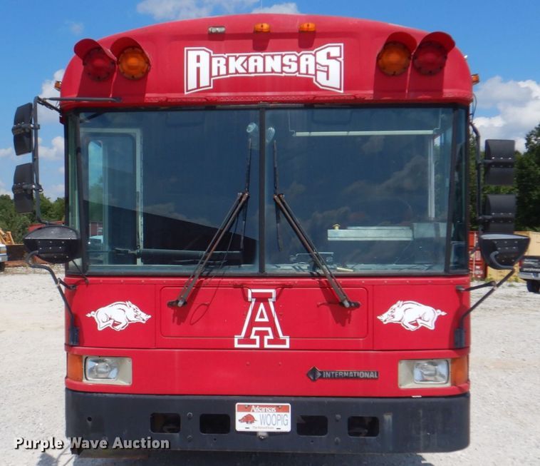 image for item KW9838 1996 International 3000  coach bus