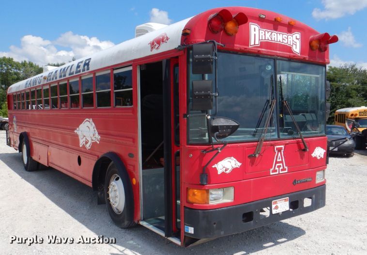 image for item KW9838 1996 International 3000  coach bus