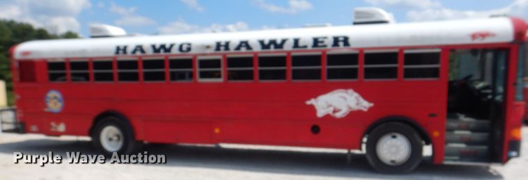 image for item KW9838 1996 International 3000  coach bus