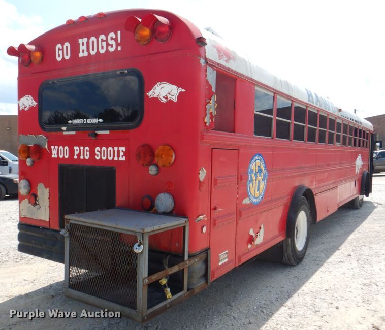 image for item KW9838 1996 International 3000  coach bus