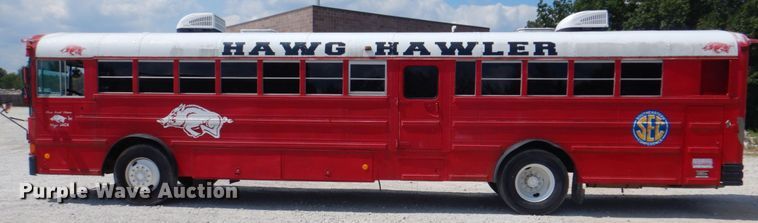 image for item KW9838 1996 International 3000  coach bus