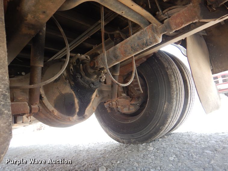 image for item KW9838 1996 International 3000  coach bus