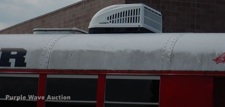 image for item KW9838 1996 International 3000  coach bus