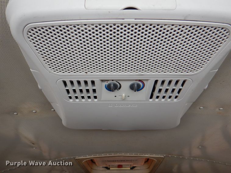 image for item KW9838 1996 International 3000  coach bus