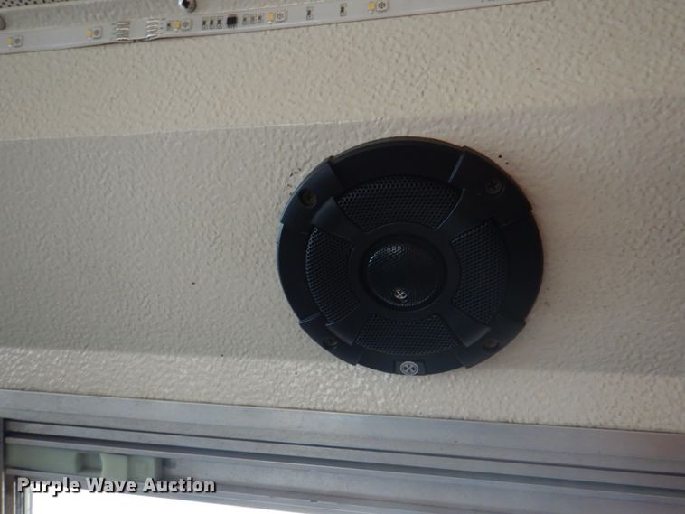 image for item KW9838 1996 International 3000  coach bus