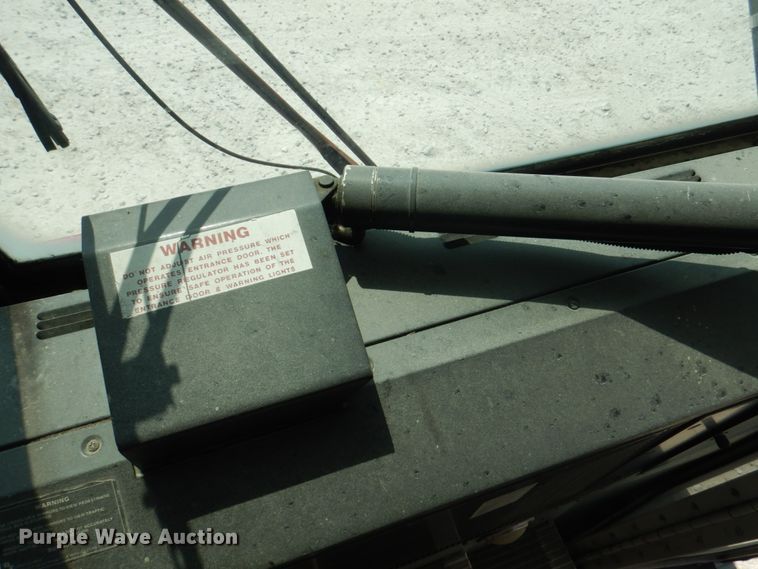 image for item KW9838 1996 International 3000  coach bus