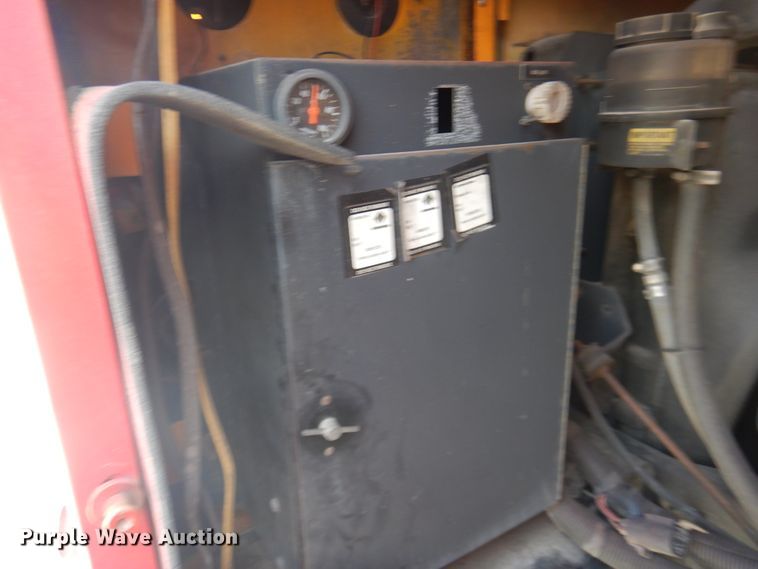 image for item KW9838 1996 International 3000  coach bus