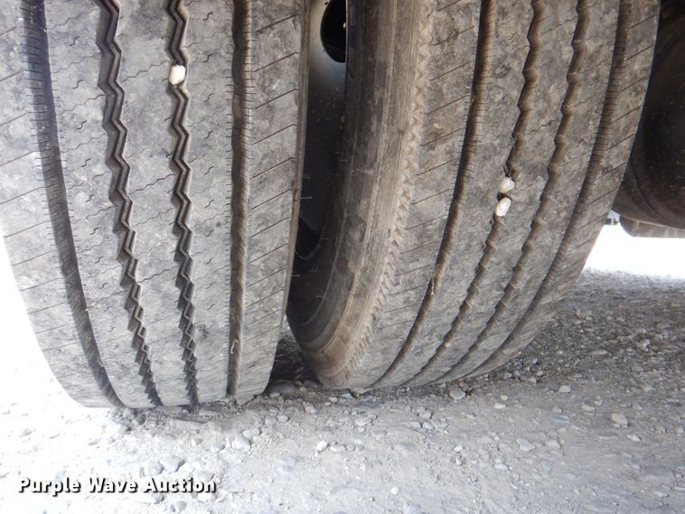 image for item KW9838 1996 International 3000  coach bus