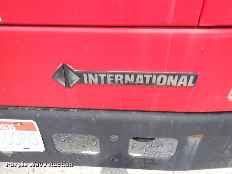 image for item KW9838 1996 International 3000  coach bus