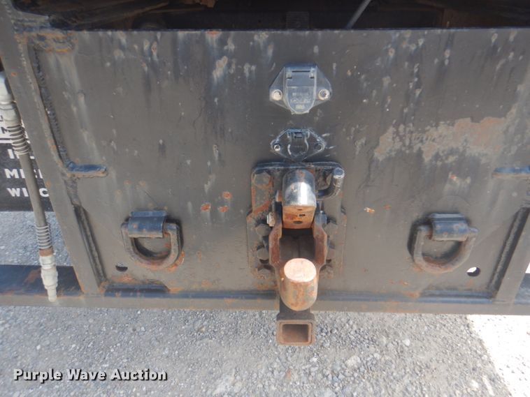 image for item KW9875 2005 Chevrolet C8500  flatbed truck