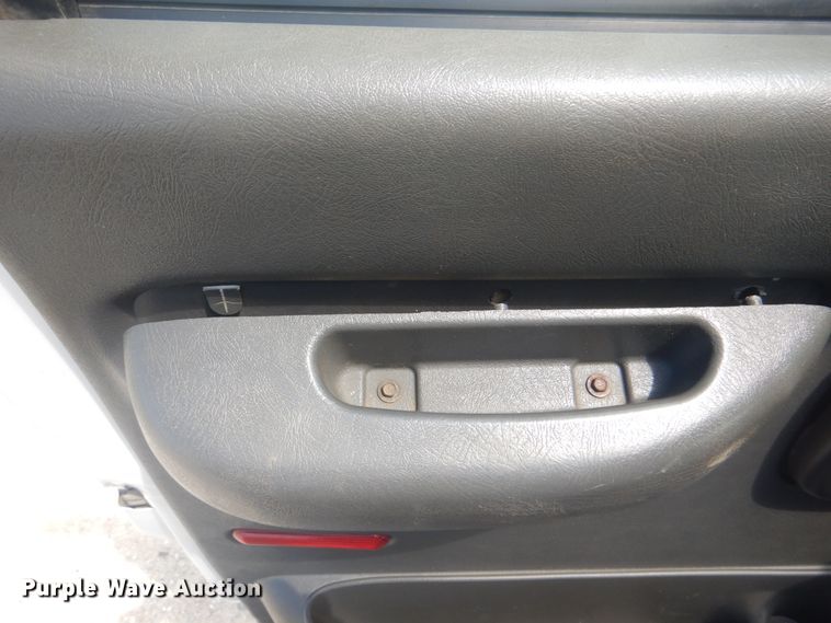 image for item KW9875 2005 Chevrolet C8500  flatbed truck