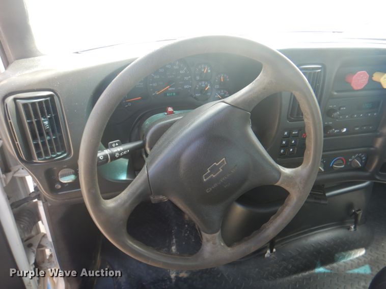 image for item KW9875 2005 Chevrolet C8500  flatbed truck