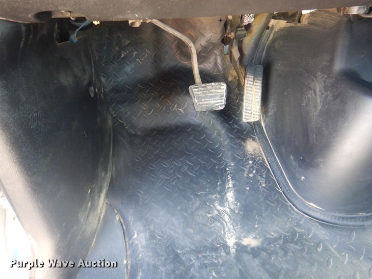 image for item KW9875 2005 Chevrolet C8500  flatbed truck