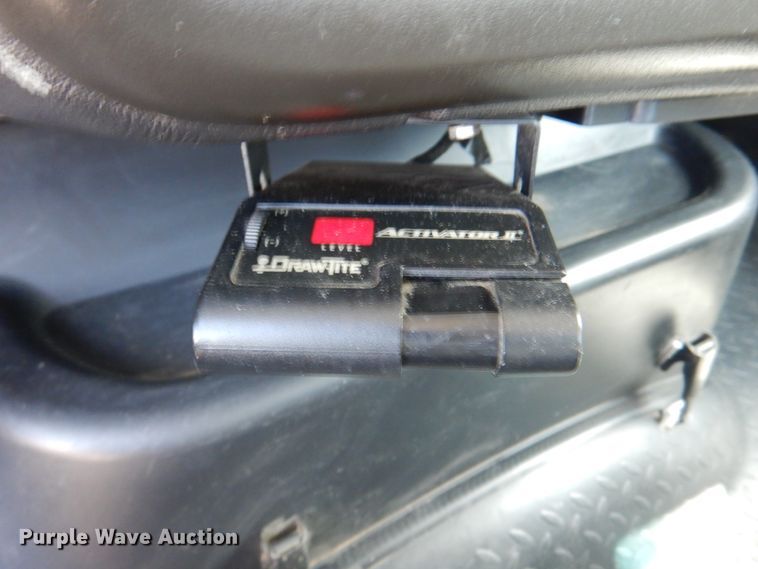 image for item KW9875 2005 Chevrolet C8500  flatbed truck