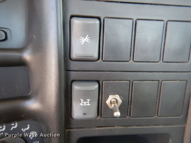 image for item KW9875 2005 Chevrolet C8500  flatbed truck