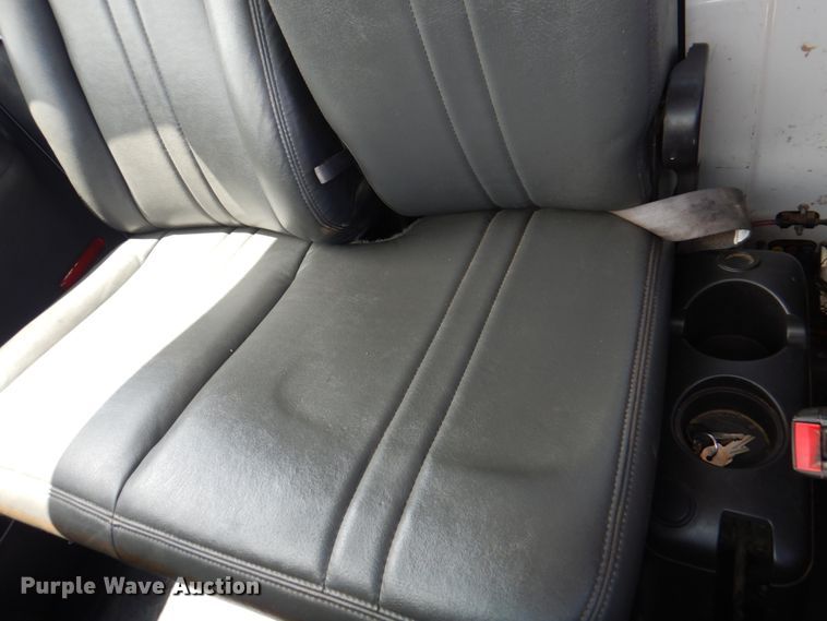 image for item KW9875 2005 Chevrolet C8500  flatbed truck