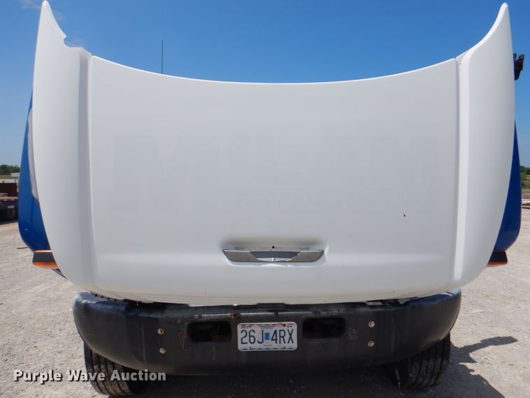 image for item KW9875 2005 Chevrolet C8500  flatbed truck