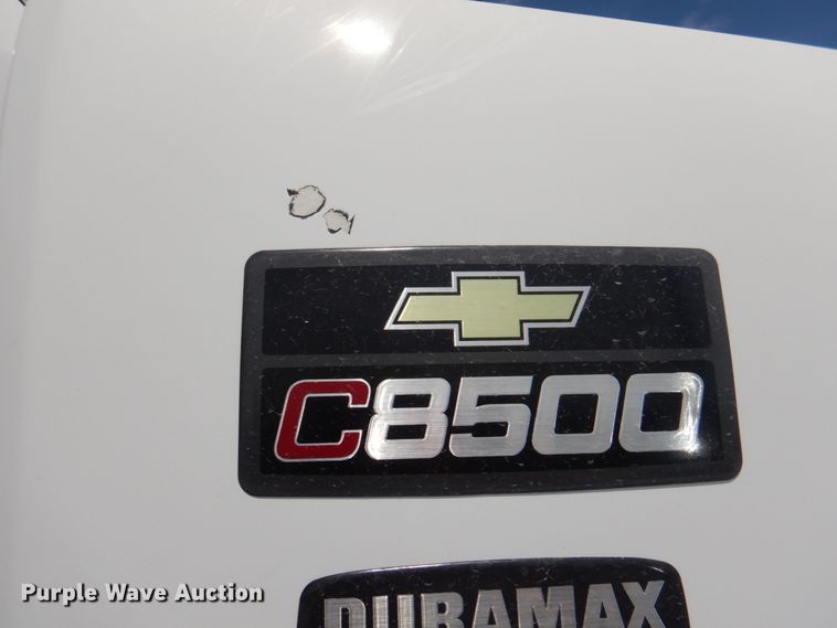 image for item KW9875 2005 Chevrolet C8500  flatbed truck